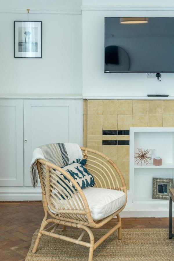 Апартаменты Bright West Hampstead Retreat Лондон Экстерьер фото