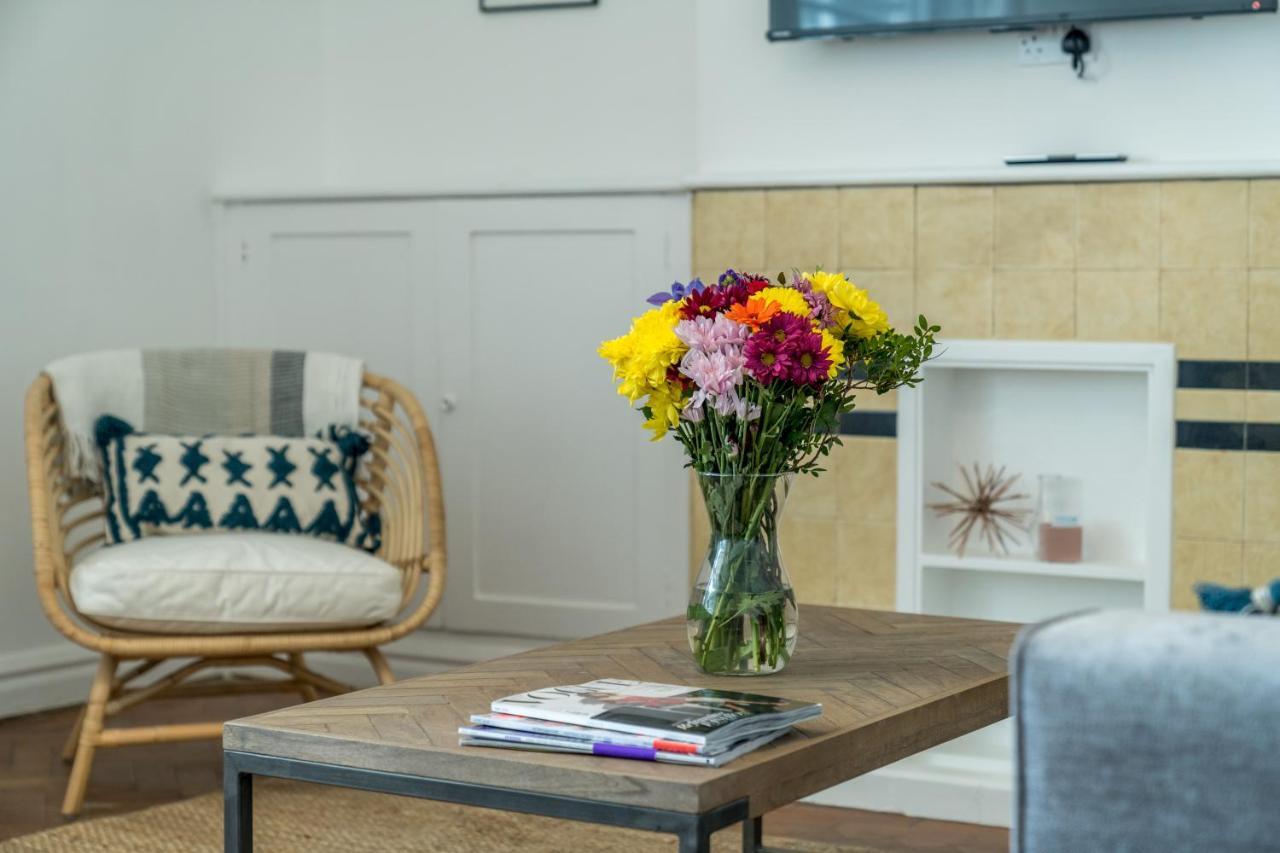 Апартаменты Bright West Hampstead Retreat Лондон Экстерьер фото